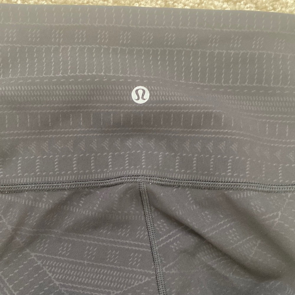 Lululemon wunder under